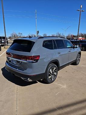 Pure Gray 2026 Volkswagen Atlas 2.0T SE W/TECHNOLOGY