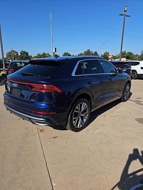 2022 Audi Q8 55 Premium Plus