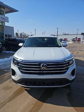 Opal White Pearl 2026 Volkswagen Atlas 2.0T SE W/TECHNOLOGY