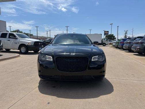 Gloss Black 2023 Chrysler 300 Touring