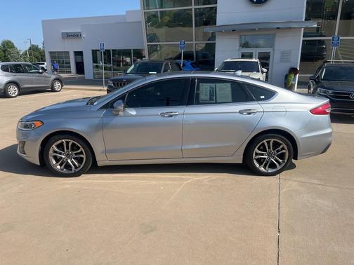 2020 Ford Fusion SEL