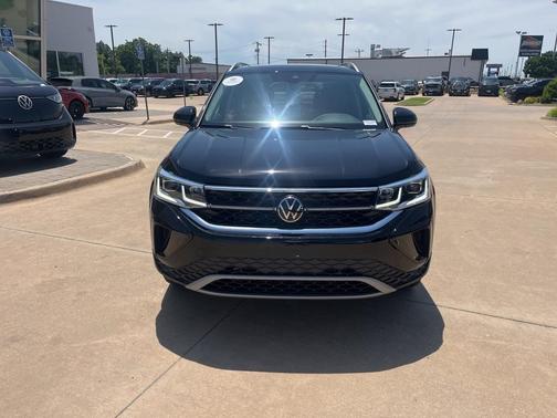 2024 Volkswagen Taos 1.5T SEL