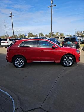 2024 Audi Q3 45 S line Premium