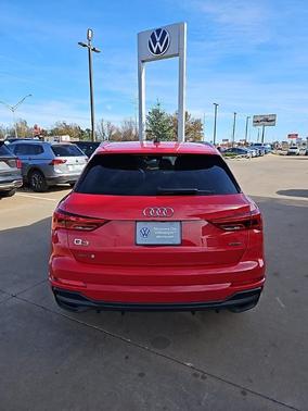 2024 Audi Q3 45 S line Premium