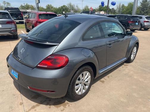 2019 Volkswagen Beetle 2.0T S