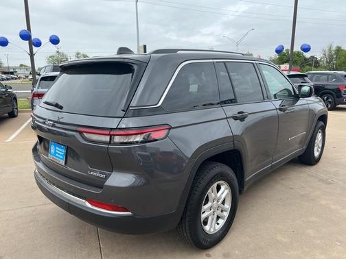 2024 Jeep Grand Cherokee Laredo