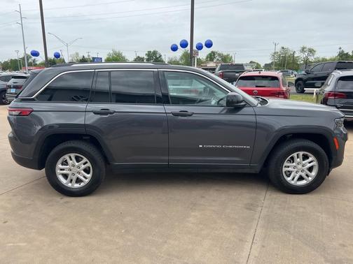 2024 Jeep Grand Cherokee Laredo