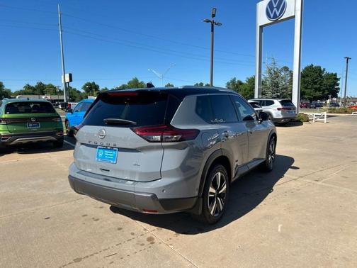 Boulder Gray Metallic 2024 Nissan Rogue SL
