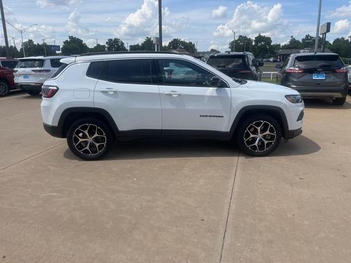 2024 Jeep Compass Latitude