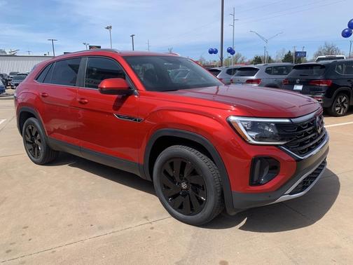 2025 Volkswagen Atlas Cross Sport 2.0T SE w/Technology
