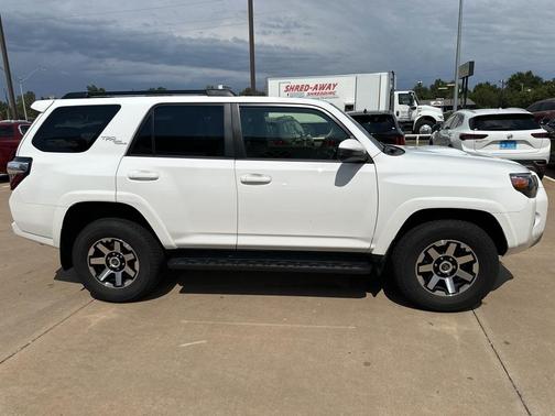 2024 Toyota 4Runner TRD Off Road
