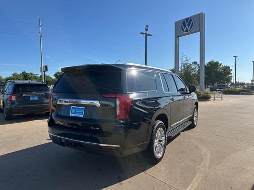 Onyx Black 2022 GMC Yukon XL SLT