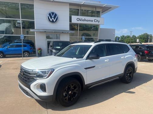 2024 Volkswagen Atlas 2.0T Peak Edition SE w/Technology