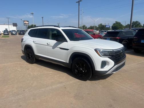 2024 Volkswagen Atlas 2.0T Peak Edition SE w/Technology