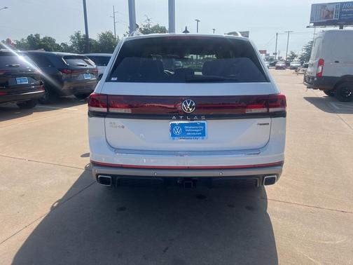 2024 Volkswagen Atlas 2.0T Peak Edition SE w/Technology