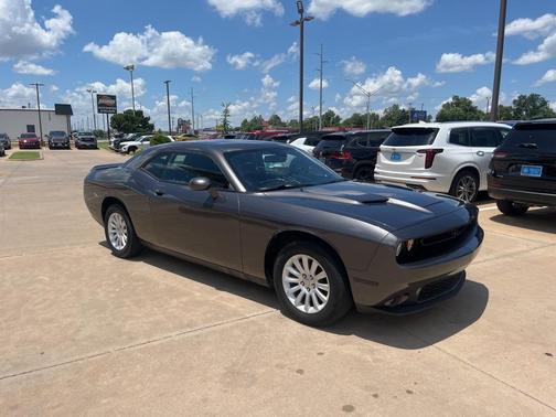 2021 Dodge Challenger SXT