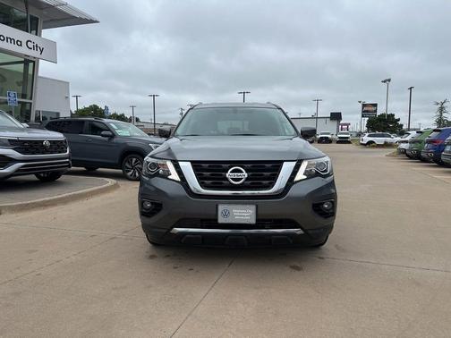 Gun Metallic 2020 Nissan Pathfinder SV