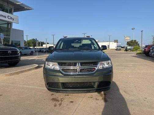 Olive Green Pearlcoat 2018 Dodge Journey SE