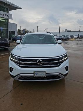 2022 Volkswagen Atlas 2.0T SE w/Technology