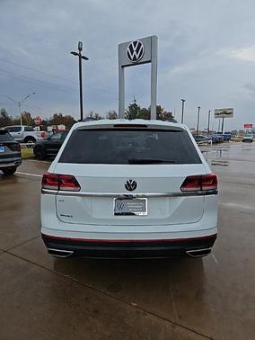 2022 Volkswagen Atlas 2.0T SE w/Technology