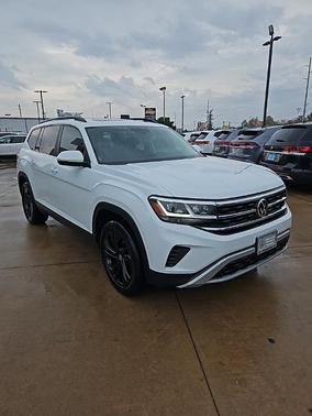 2022 Volkswagen Atlas 2.0T SE w/Technology
