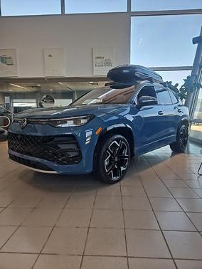 2025 Volkswagen Tiguan 2.0T SEL R-Line