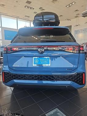 2025 Volkswagen Tiguan 2.0T SEL R-Line