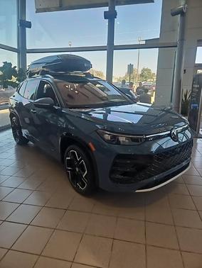 2025 Volkswagen Tiguan 2.0T SEL R-Line