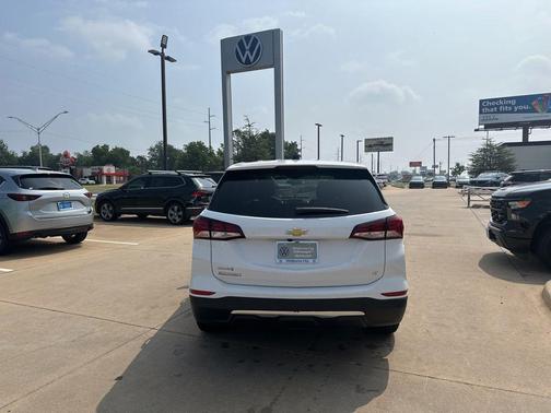 Summit White 2024 Chevrolet Equinox LT