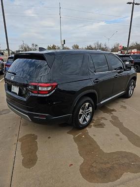 2023 Honda Pilot EX-L 8-Passenger