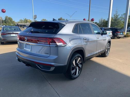 2025 Volkswagen Atlas Cross Sport 2.0T SE w/Technology