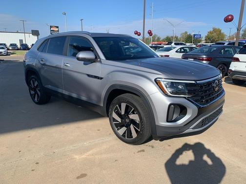 2025 Volkswagen Atlas Cross Sport 2.0T SE w/Technology