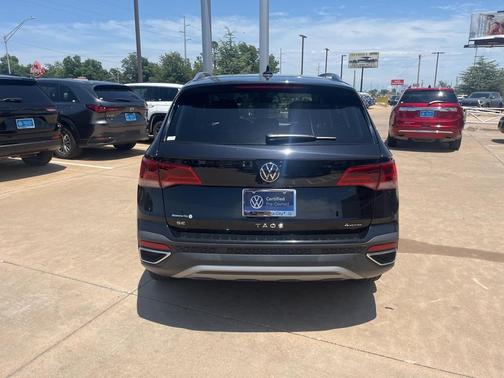 2024 Volkswagen Taos 1.5T SE