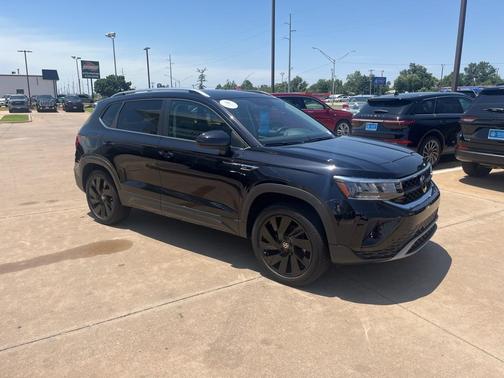 2024 Volkswagen Taos 1.5T SE