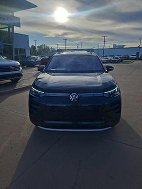 2026 Volkswagen Tiguan 2.0T SEL R-Line