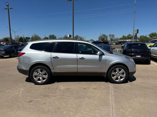 Blade Silver Metallic 2010 Chevrolet Traverse LTZ