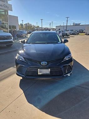 2023 Toyota Camry Hybrid LE