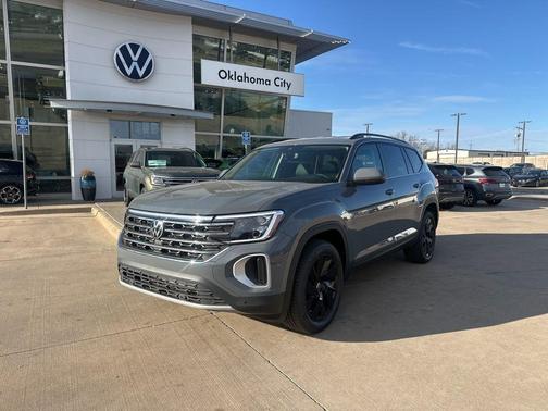 Pure Gray 2026 Volkswagen Atlas 2.0T SE W/TECHNOLOGY