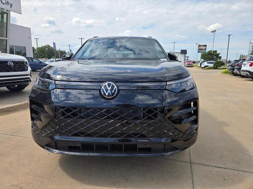 2025 Volkswagen Tiguan 2.0T SE R-Line Black