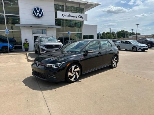 Mythos Black Metallic 2024 Volkswagen Golf GTI 2.0T S