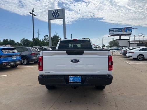 Oxford White 2022 Ford F-150 XL