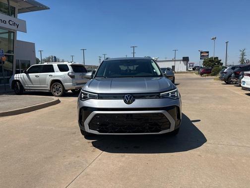 2025 Volkswagen Taos 1.5T SEL