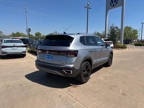 2025 Volkswagen Taos 1.5T SEL