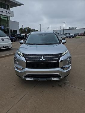 2024 Mitsubishi Outlander SE Black Edition
