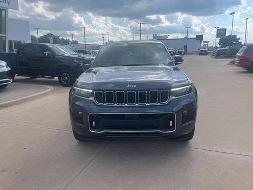 2022 Jeep Grand Cherokee Overland