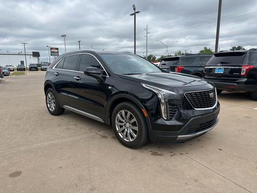 Stellar Black Metallic 2020 Cadillac XT4 Premium Luxury
