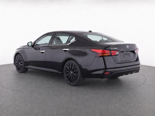 Black 2025 Nissan Altima SV