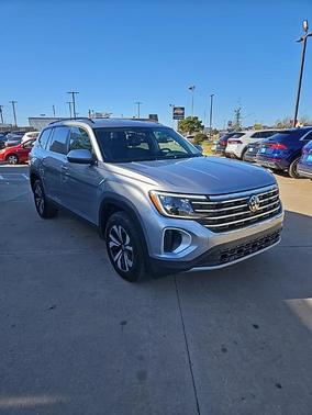 2024 Volkswagen Atlas 2.0T SE