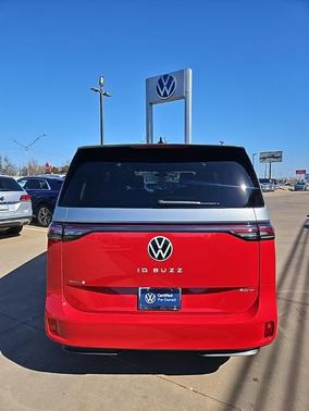 2025 Volkswagen ID. Buzz Pro S Plus