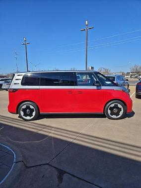 2025 Volkswagen ID. Buzz Pro S Plus